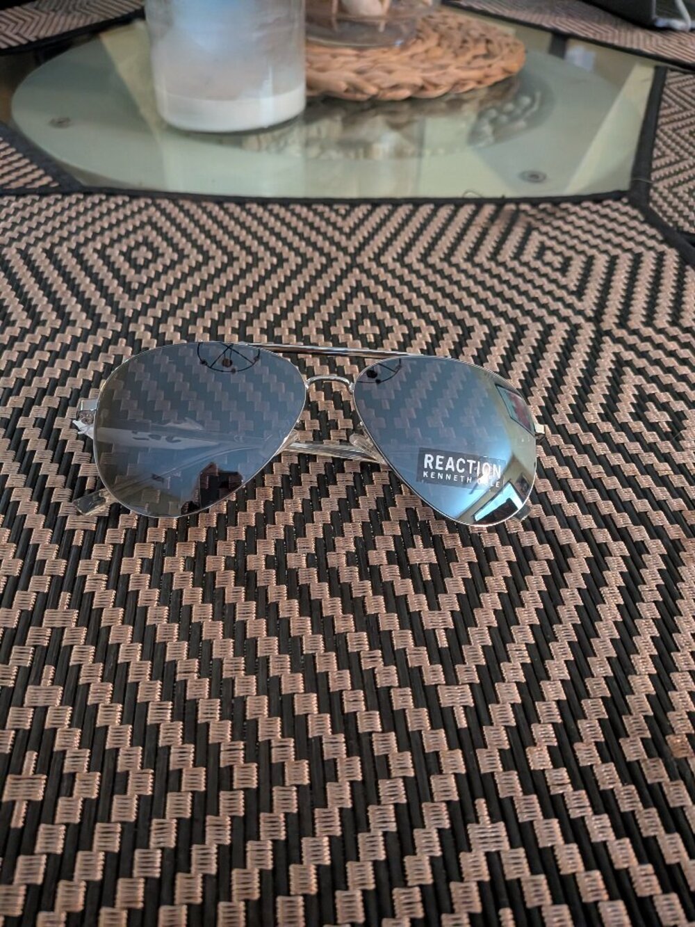 Kenneth Cole Reaction Aviator Sunglasses NEW